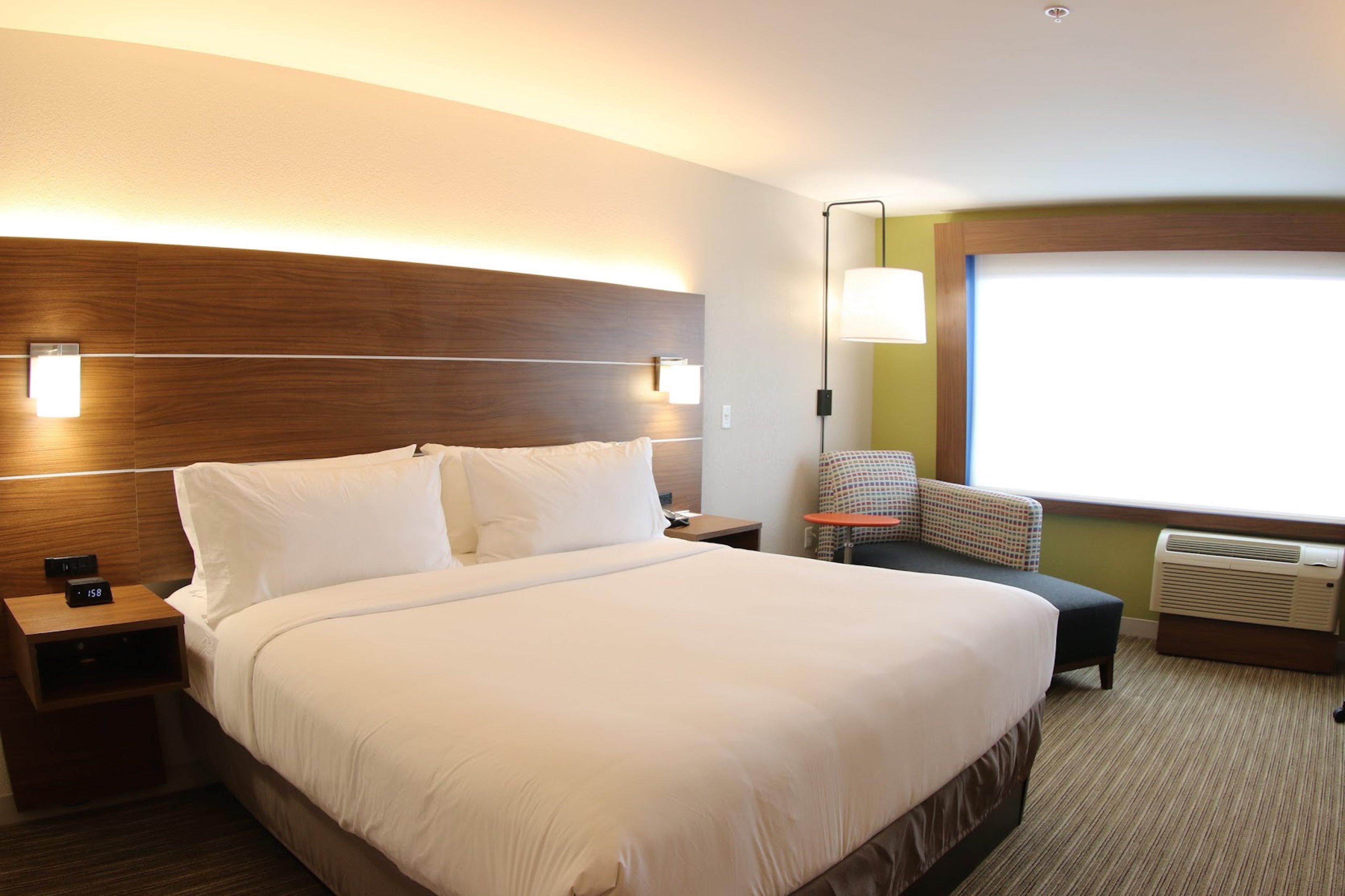 Holiday Inn Express & Suites - Detroit Northwest - Livonia By Ihg Exterior photo