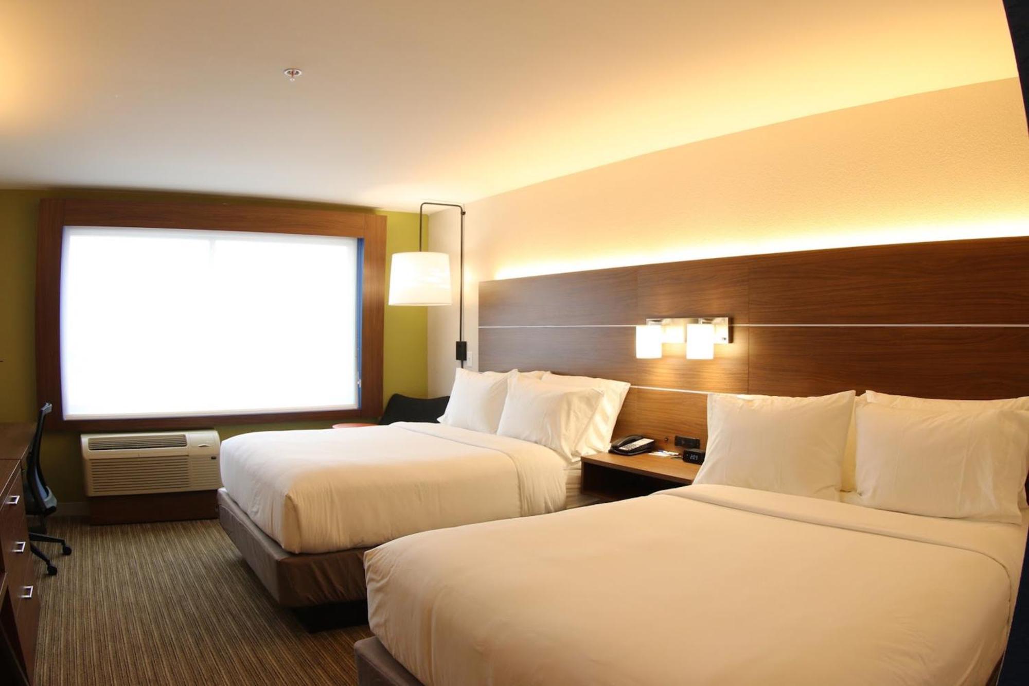 Holiday Inn Express & Suites - Detroit Northwest - Livonia By Ihg Exterior photo